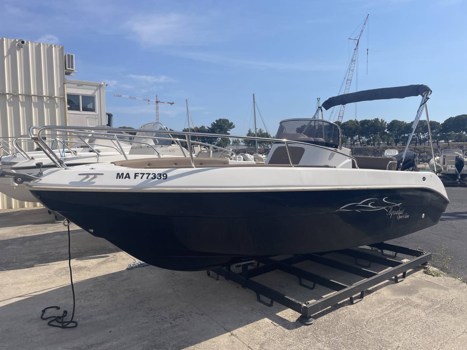 AQUABAT SPORT LINE 21 + MOTEUR SUZUKI DF 140 ATL DISPONIBLE SERVAUX MARSEILLE 