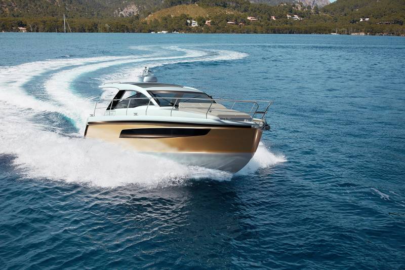 SEALINE S335 — Sport-cruiser 10 m | Servaux Yachting