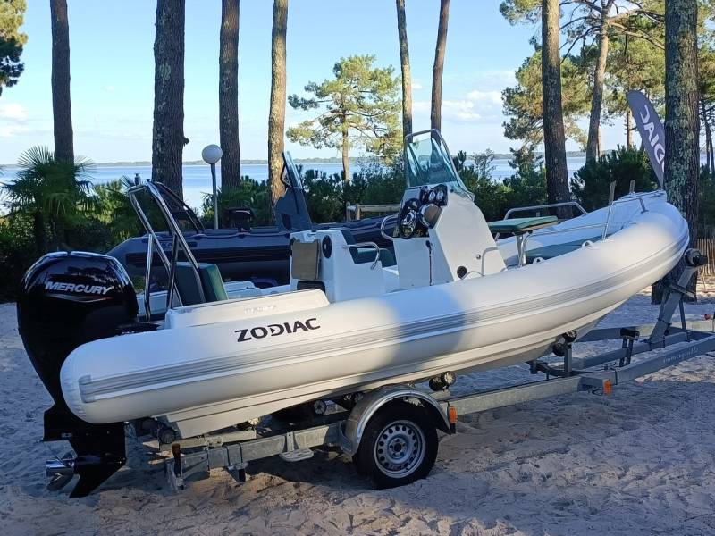 ZODIAC MEDLINE 5.8 MOTEUR SUZUKI DF 115 BTGX SERVAUX YACHTING MARSEILLE