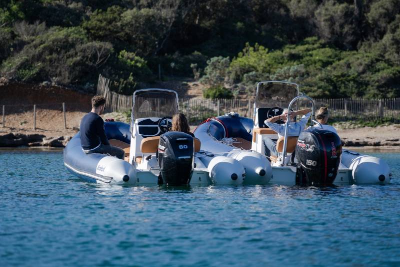 Bombard Sunrider 550 Blue Story - SERVAUX YACHTING - Marseille - Cogolin - Monaco - St Tropez