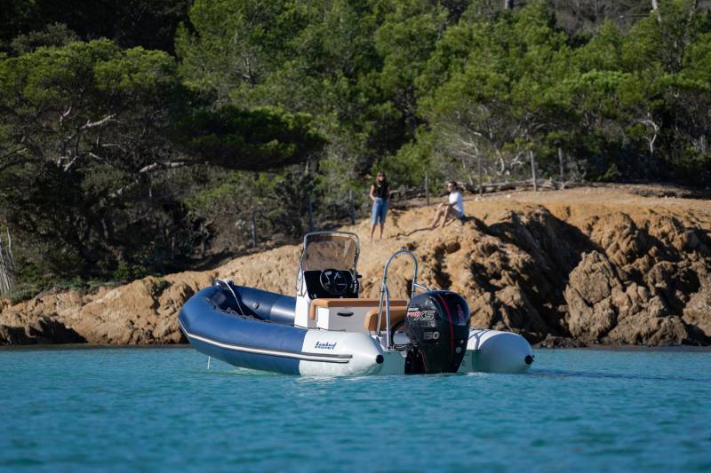 Bombard Sunrider 650 Blue Story - SERVAUX YACHTING - Marseille - Monaco - Cogolin - St Tropez