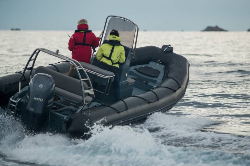 Bombard EXPLORER 700 - SERVAUX YACHTING - Marseille - St Tropez - Monaco - Cogolin