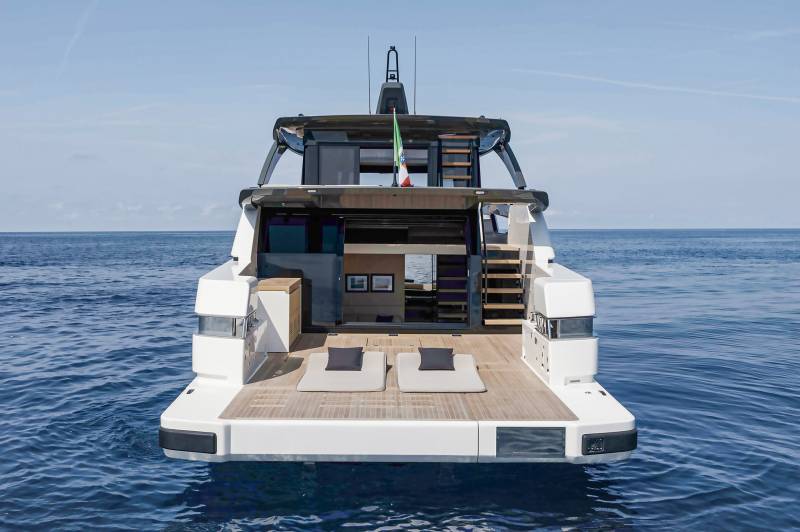 Plateforme BGX63 Servaux Yachting Saint-Tropez