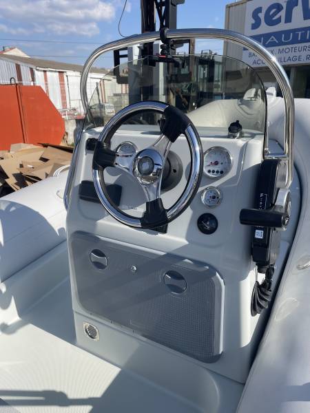 Zodiac Medline 500 moteur Suzuki DF70 occasion disponible Marseille