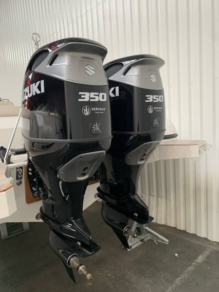 LOMAC GRANTURISMO 10.5 +SUZUKI DF350 SERVAUX YACHTING MARSEILLE