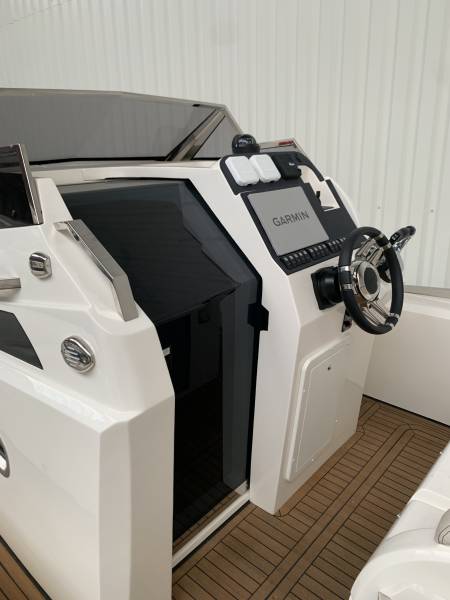 LOMAC GRANTURISMO 10.5 +SUZUKI DF350 SERVAUX YACHTING MARSEILLE