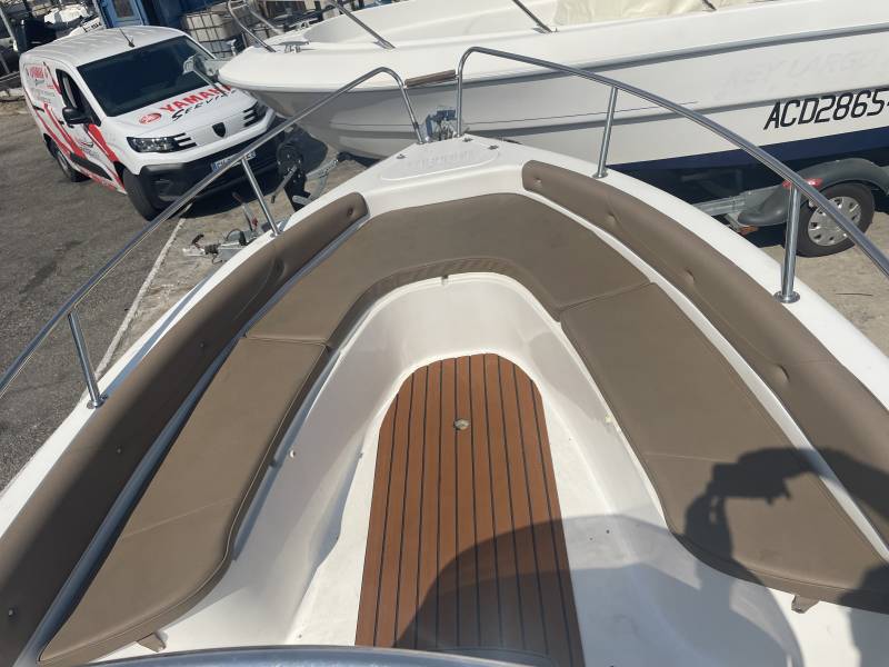 AQUABAT SPORT LINE 21 + MOTEUR SUZUKI DF 140 ATL DISPONIBLE SERVAUX MARSEILLE 