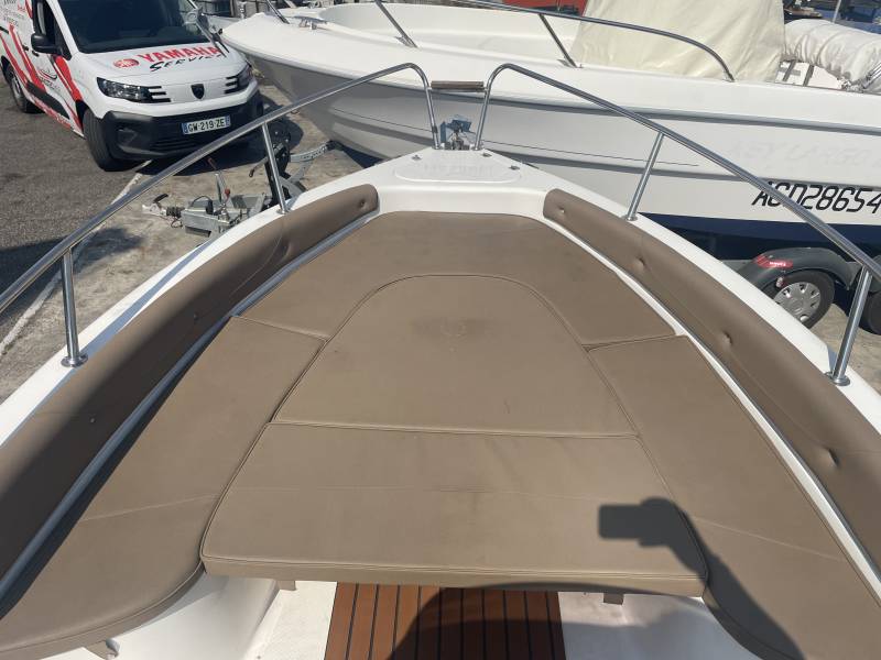 AQUABAT SPORT LINE 21 + MOTEUR SUZUKI DF 140 ATL DISPONIBLE SERVAUX MARSEILLE 