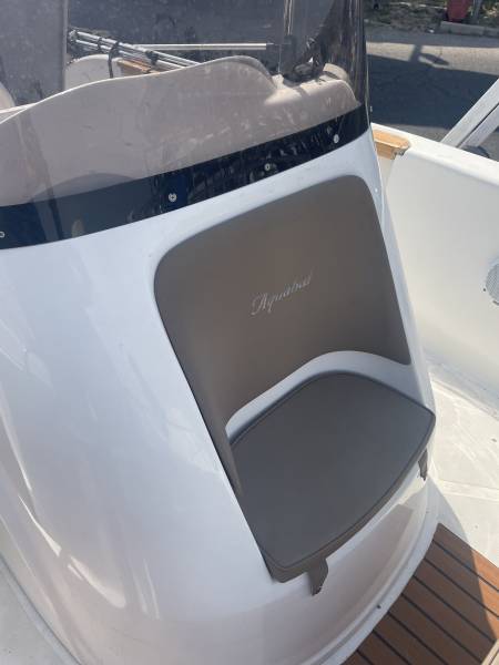AQUABAT SPORT LINE 21 + MOTEUR SUZUKI DF 140 ATL DISPONIBLE SERVAUX MARSEILLE 