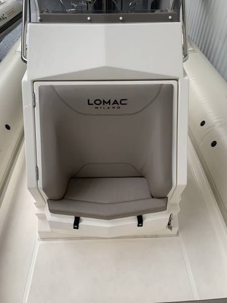 LOMAC 850 TURISMO + SUZUKI DF 300 APX SERVAUX YACHTING MARSEILLE