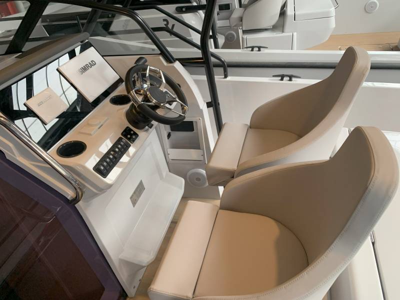 RYCK 280 + MERCURY 350 CV (V10) SERVAUX YACHTING MARSEILLE - ST TROPEZ