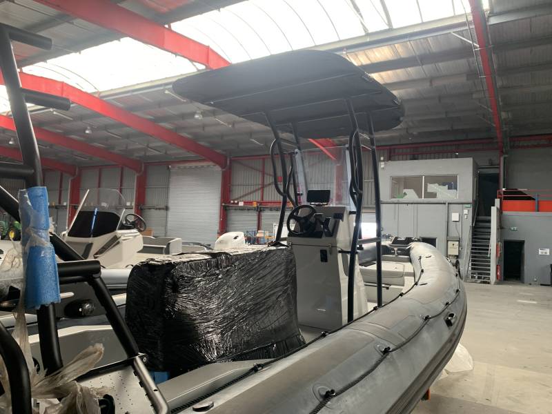 ZODIAC PRO 7 - SERVAUX YATCHING - MARSEILLE - SAINT TROPEZ