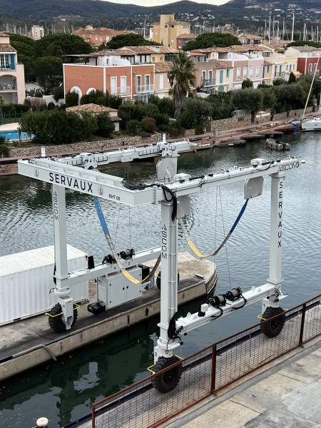 Chantier naval SERVAUX YACHTING COGOLIN