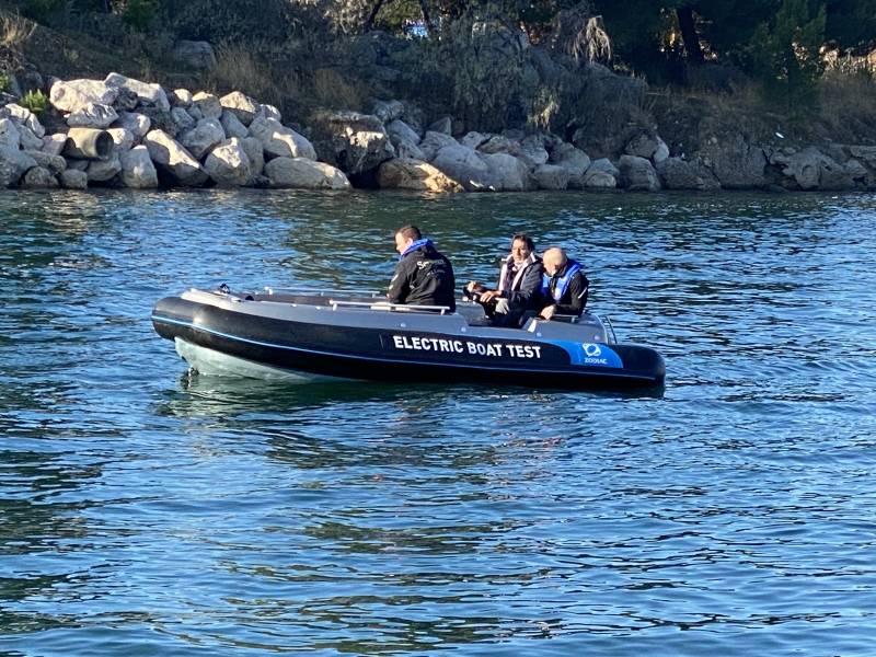 ZODIAC EJET 450 SERVAUX YACHTING