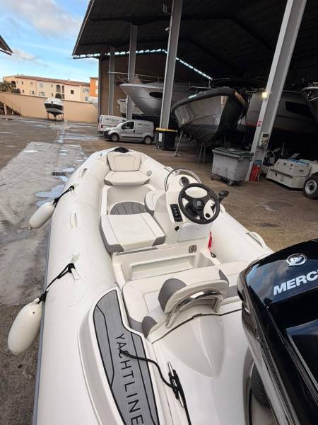 ZODIAC YACHTLINE 400 + MERCURY F50 EFI MARSEILLE COGOLIN - SERVAUX YACHTING