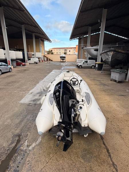 ZODIAC YACHTLINE 400 + MERCURY F50 EFI MARSEILLE COGOLIN - SERVAUX YACHTING