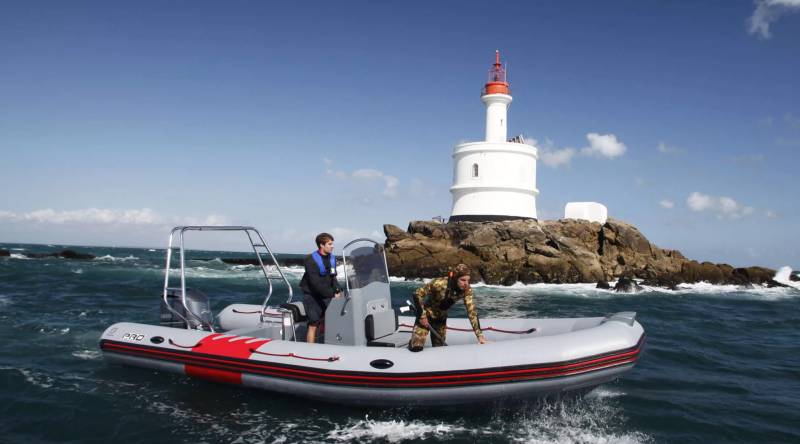 ZODIAC PRO 750 : Vente de semi-rigide professionnel à Marseille