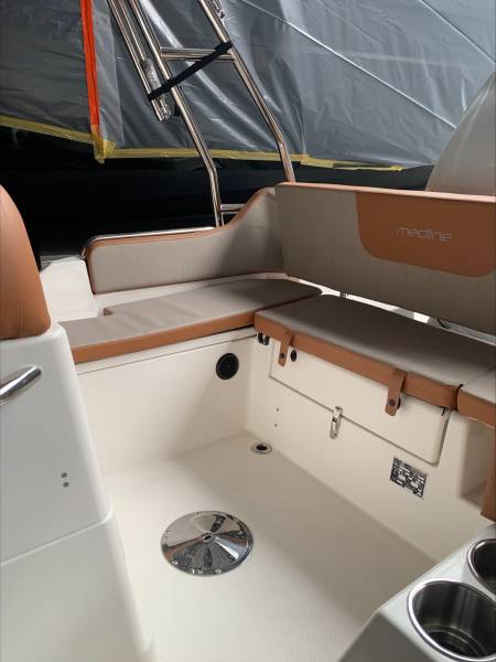 ZODIAC MEDLINE 6.8 + MOTEUR SUZUKI DF 200 APX SERVAUX YACHTING MARSEILLE